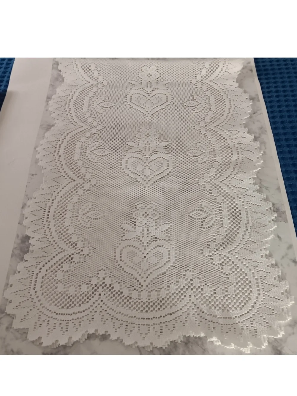 Vintage White Lace Table Runner – Heart & Floral Design – 48